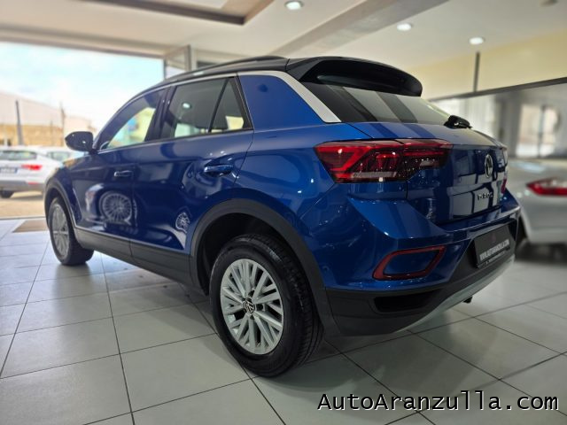 VOLKSWAGEN T-Roc usata, con Autoradio