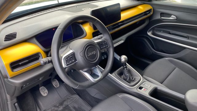 JEEP Avenger usata, con Sedile posteriore sdoppiato