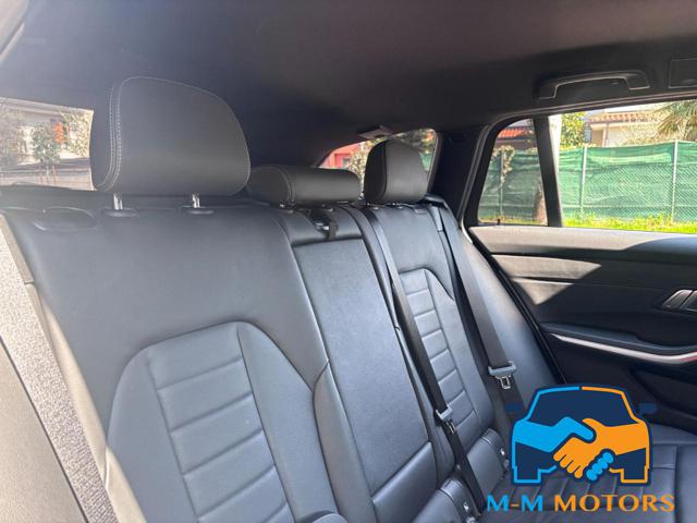 BMW 330 usata, con Fendinebbia