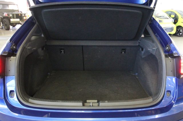 VOLKSWAGEN Taigo usata, con Touch screen