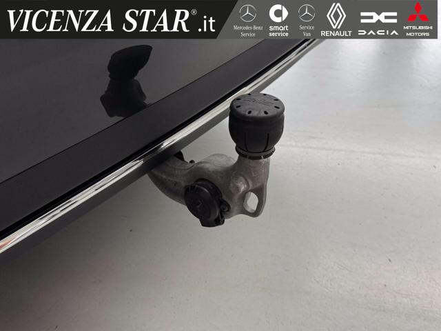 MERCEDES-BENZ E 220 usata, con Fendinebbia
