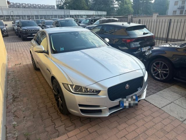 JAGUAR XE usata, con Airbag laterali