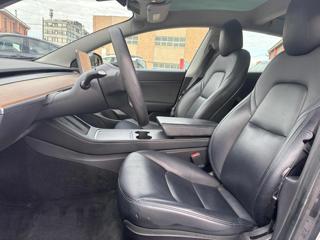 TESLA Model 3 usata, con Cerchi in lega