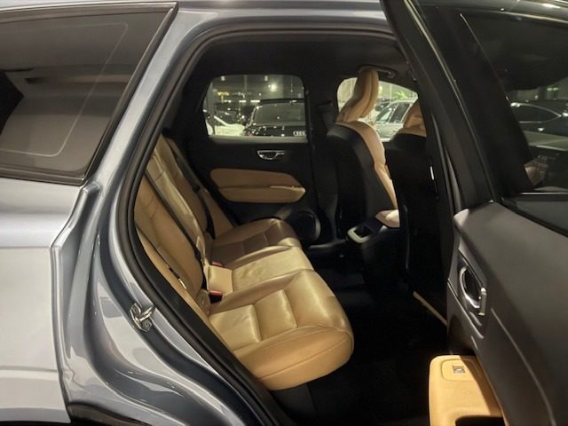 VOLVO XC60 usata, con Regolazione elettrica sedili