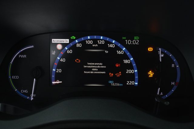 TOYOTA Yaris Cross usata 12