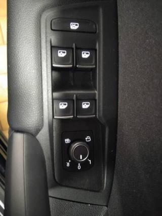 VOLKSWAGEN Tiguan usata, con Airbag testa