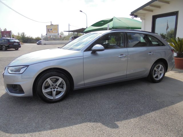 AUDI A4 usata, con Autoradio