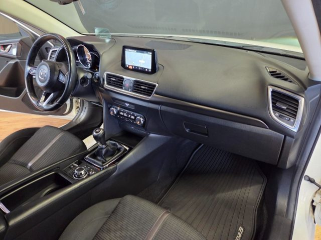 MAZDA 3 usata, con Autoradio digitale