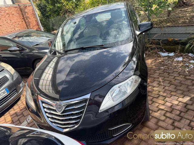 LANCIA Ypsilon usata, con ABS