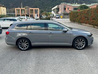VOLKSWAGEN Passat Variant usata, con Autoradio