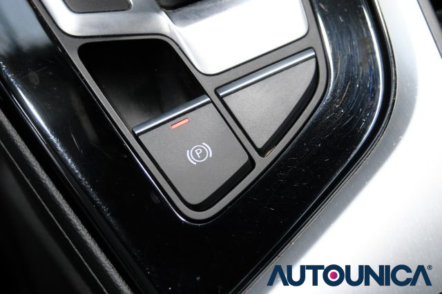 AUDI A4 usata, con Specchietti laterali elettrici