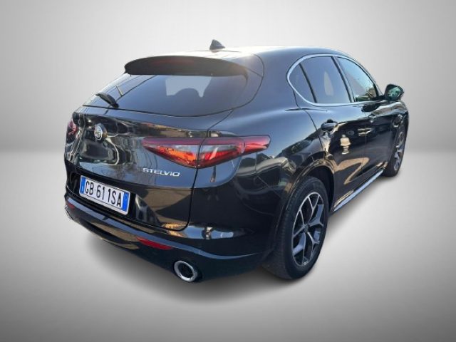 ALFA ROMEO Stelvio usata, con Airbag