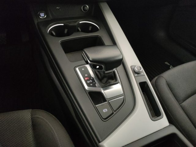 AUDI A4 usata, con USB