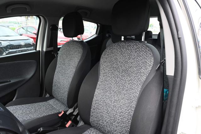 LANCIA Ypsilon usata, con Volante multifunzione