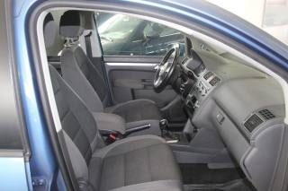 VOLKSWAGEN Touran usata, con Chiusura centralizzata