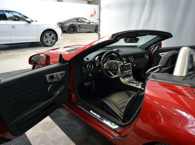 MERCEDES-BENZ SLC 300 usata, con Airbag