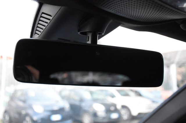 MERCEDES-BENZ GLC 300 usata, con Volante multifunzione