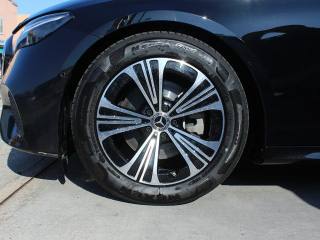 MERCEDES-BENZ E 220 usata, con Alzacristalli elettrici