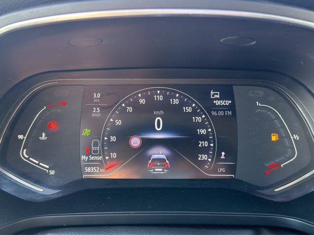 RENAULT Captur usata 13