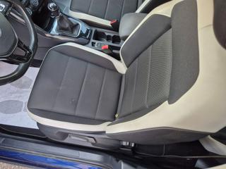 VOLKSWAGEN T-Roc usata, con Controllo automatico clima