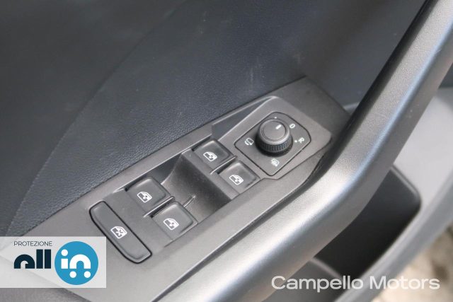 VOLKSWAGEN T-Cross usata 16
