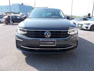VOLKSWAGEN Tiguan usata, con Boardcomputer