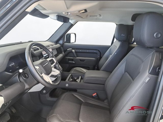 LAND ROVER Defender usata 8