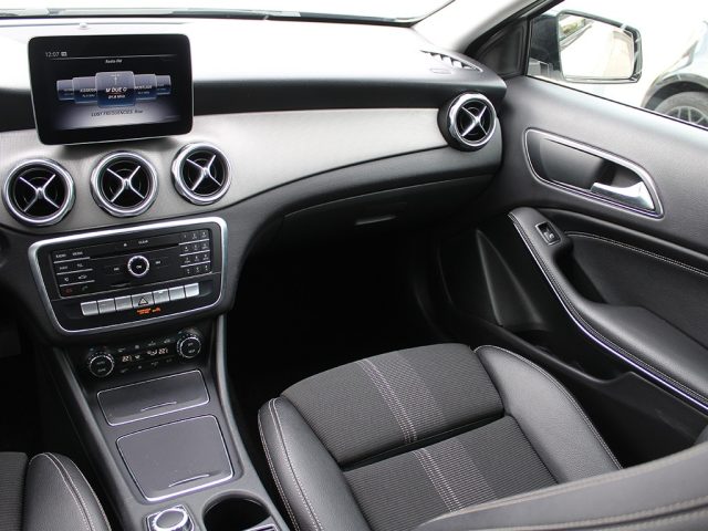 MERCEDES-BENZ GLA 200 usata, con Sistema di navigazione