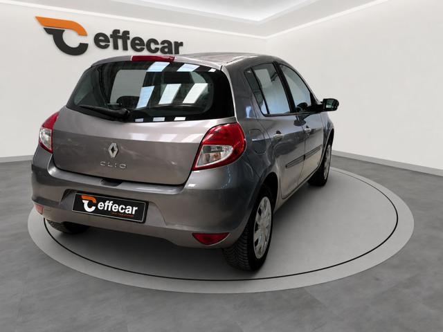 RENAULT Clio usata, con Autoradio
