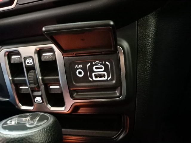 JEEP Wrangler usata, con Bluetooth