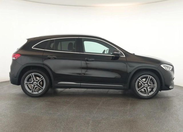 MERCEDES-BENZ GLA 220 usata, con Airbag Passeggero