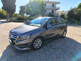 MERCEDES-BENZ B 180 Premium