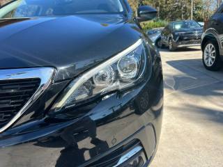 PEUGEOT 308 usata, con Airbag