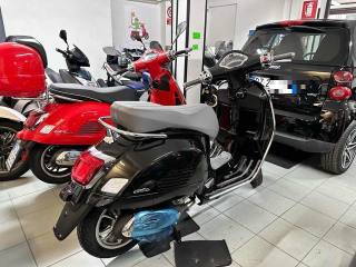 VESPA GTS 300 usata 5