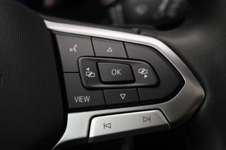 VOLKSWAGEN Taigo usata, con Airbag testa