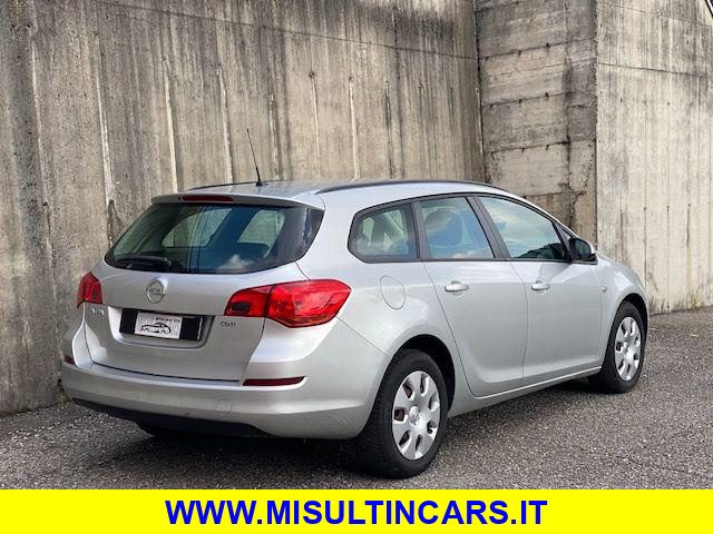 OPEL Astra usata, con Autoradio