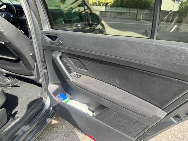 VOLKSWAGEN Touran usata 19
