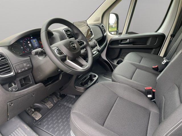 OPEL Movano usata, con Bluetooth