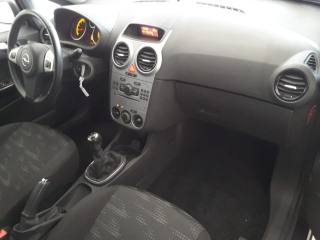 OPEL Corsa usata, con Climatizzatore