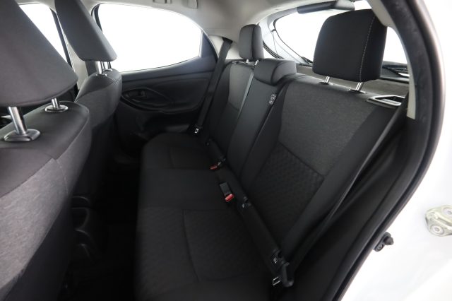 TOYOTA Yaris usata 3
