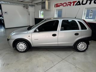 OPEL Corsa usata, con Autoradio