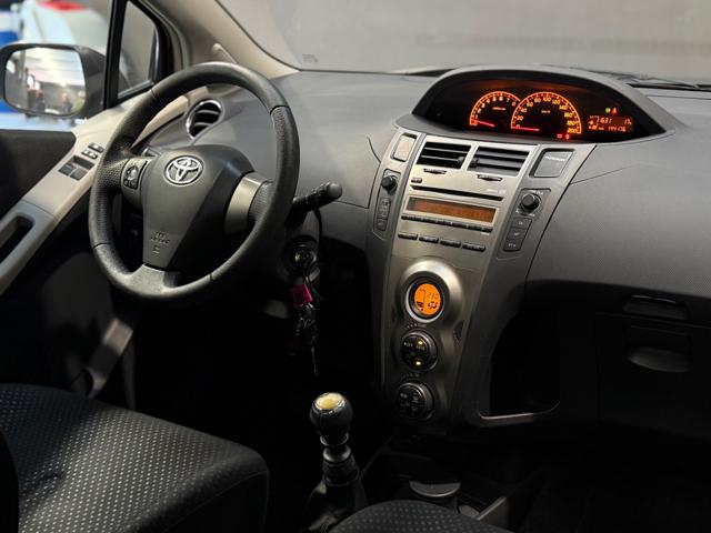 TOYOTA Yaris usata, con Fendinebbia
