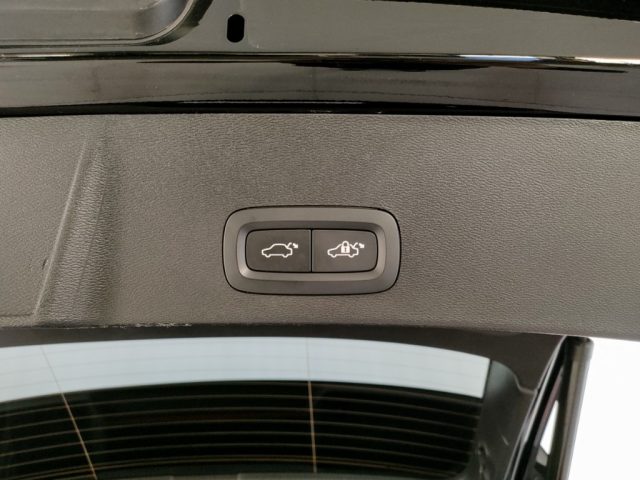 VOLVO XC40 usata, con Sistema di navigazione