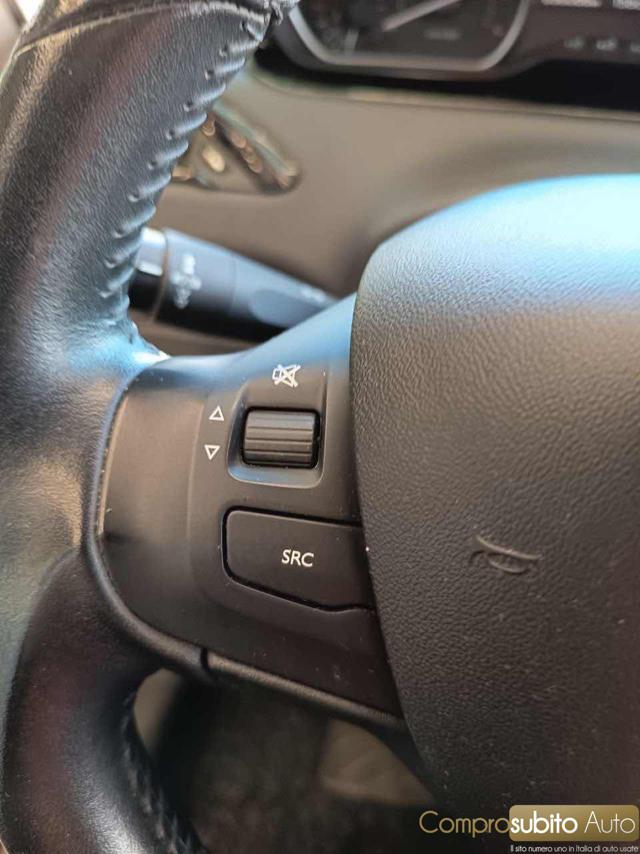 PEUGEOT 208 usata, con Specchietti laterali elettrici
