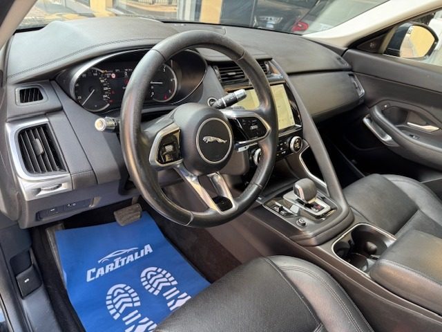 JAGUAR E-Pace usata, con Autoradio