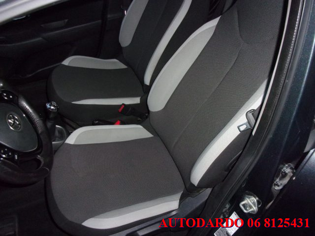 TOYOTA Aygo usata 15