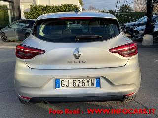 RENAULT Clio usata, con Autoradio digitale