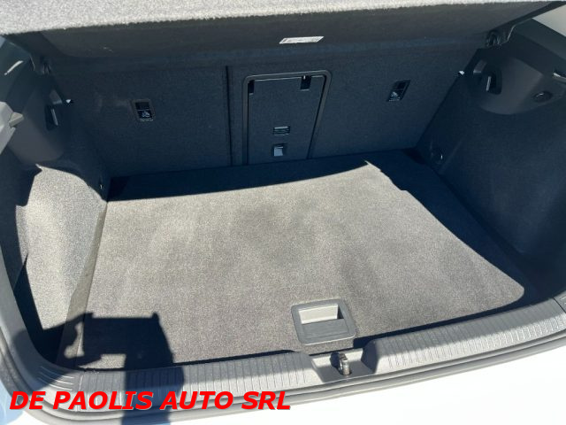 VOLKSWAGEN Golf usata, con Sedile posteriore sdoppiato