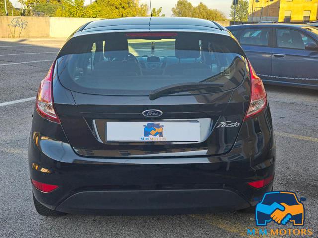 FORD Fiesta usata, con Autoradio