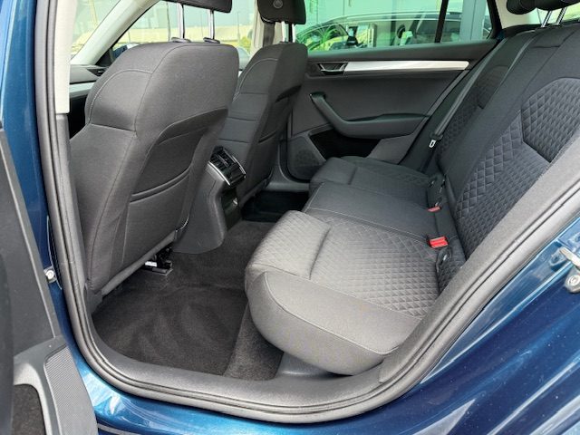 SKODA Superb usata, con Controllo trazione